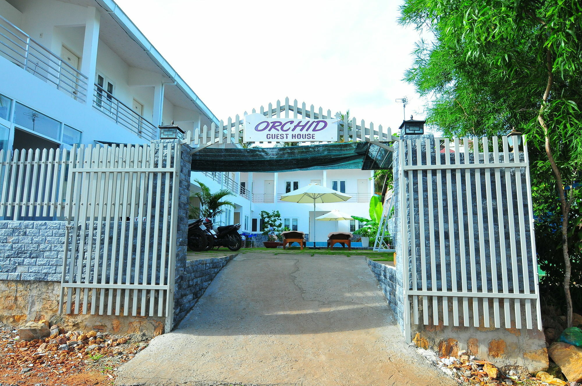 Orchid Guesthouse Дуонг-Донг Экстерьер фото